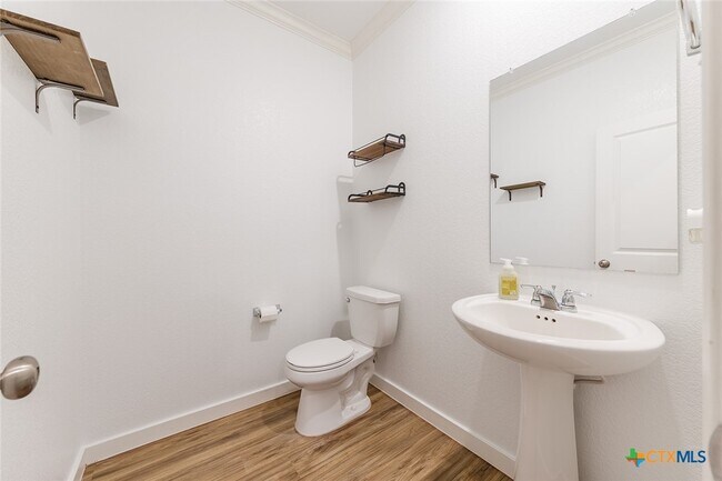 Building Photo - 305 Arnage Dr