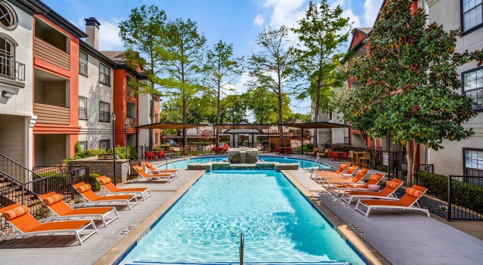 Building Photo - 14332 Montfort Dr