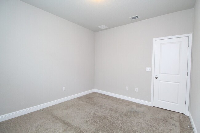 Building Photo - 4-Bedroom Home in Millview Estates III – A...