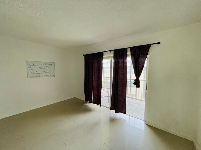 Building Photo - 6300 S Falls Cir Dr