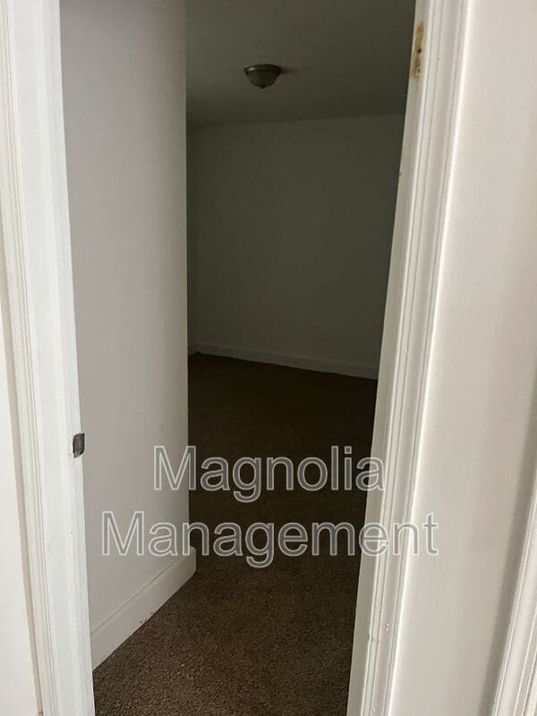 Building Photo - 448 Mason St