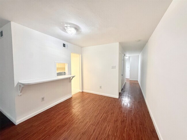 Building Photo - 3912 Mandell St