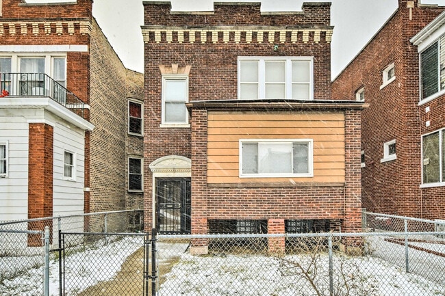 Building Photo - 220 N Laporte Ave