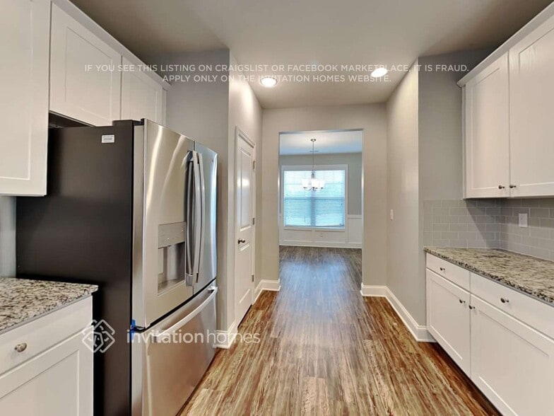 Building Photo - 240 Sage Dr