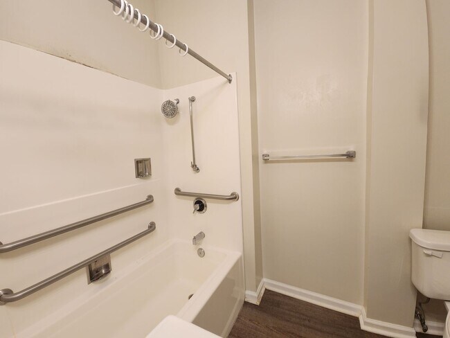 Building Photo - Downtown Bethlehem 2 Bedroom Apt.