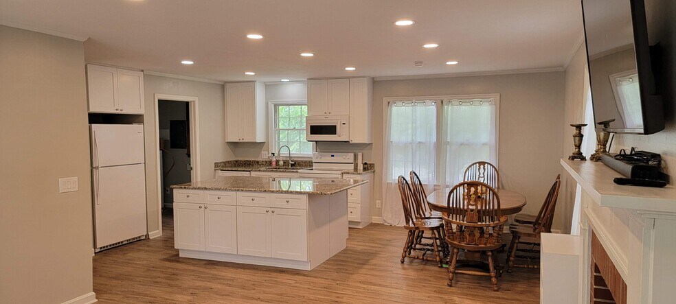 Building Photo - 129 Gracey Hts