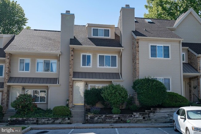 Building Photo - 344 Brigade Ct