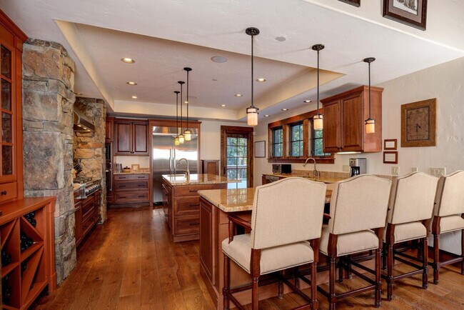 Building Photo - 14 Peaks View Dr