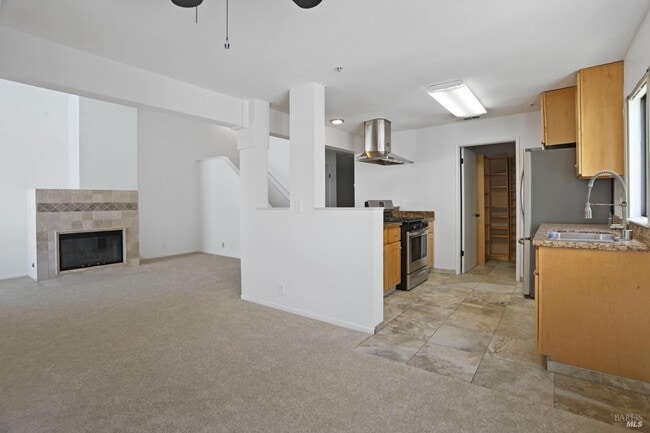 Building Photo - 219 Sea Crest Cir