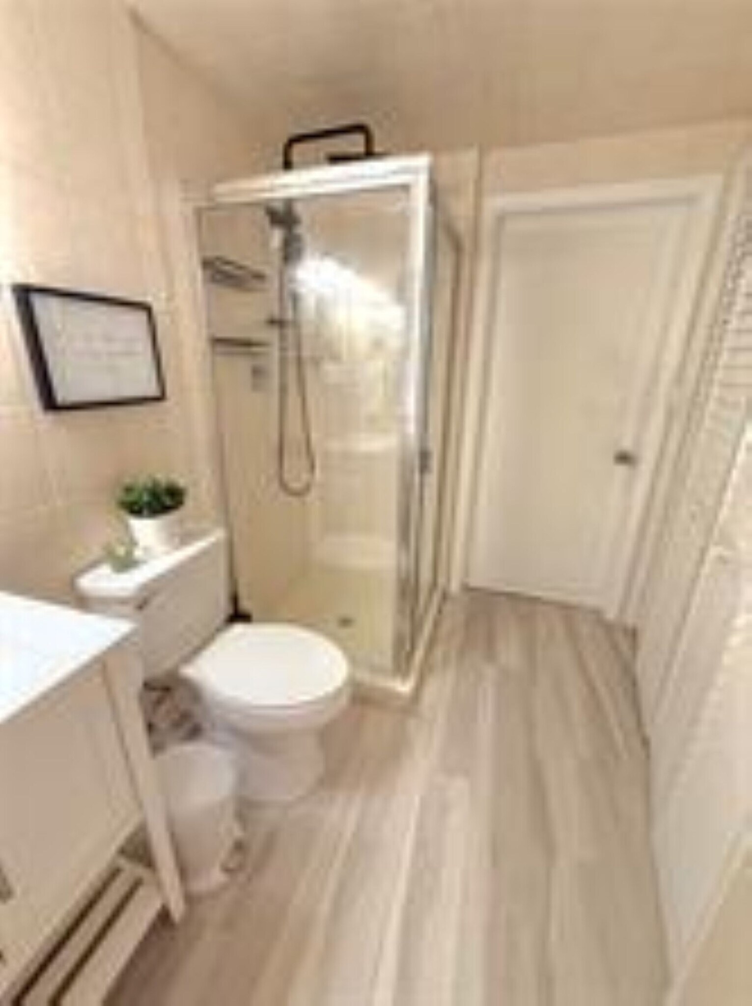 Building Photo - 250 NE 42nd Ct