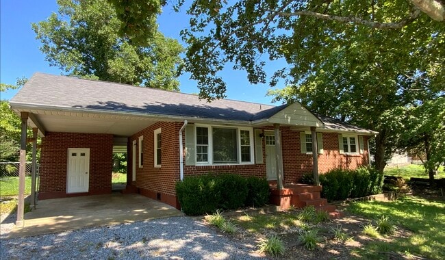 Primary Photo - 962 Draughon Dr