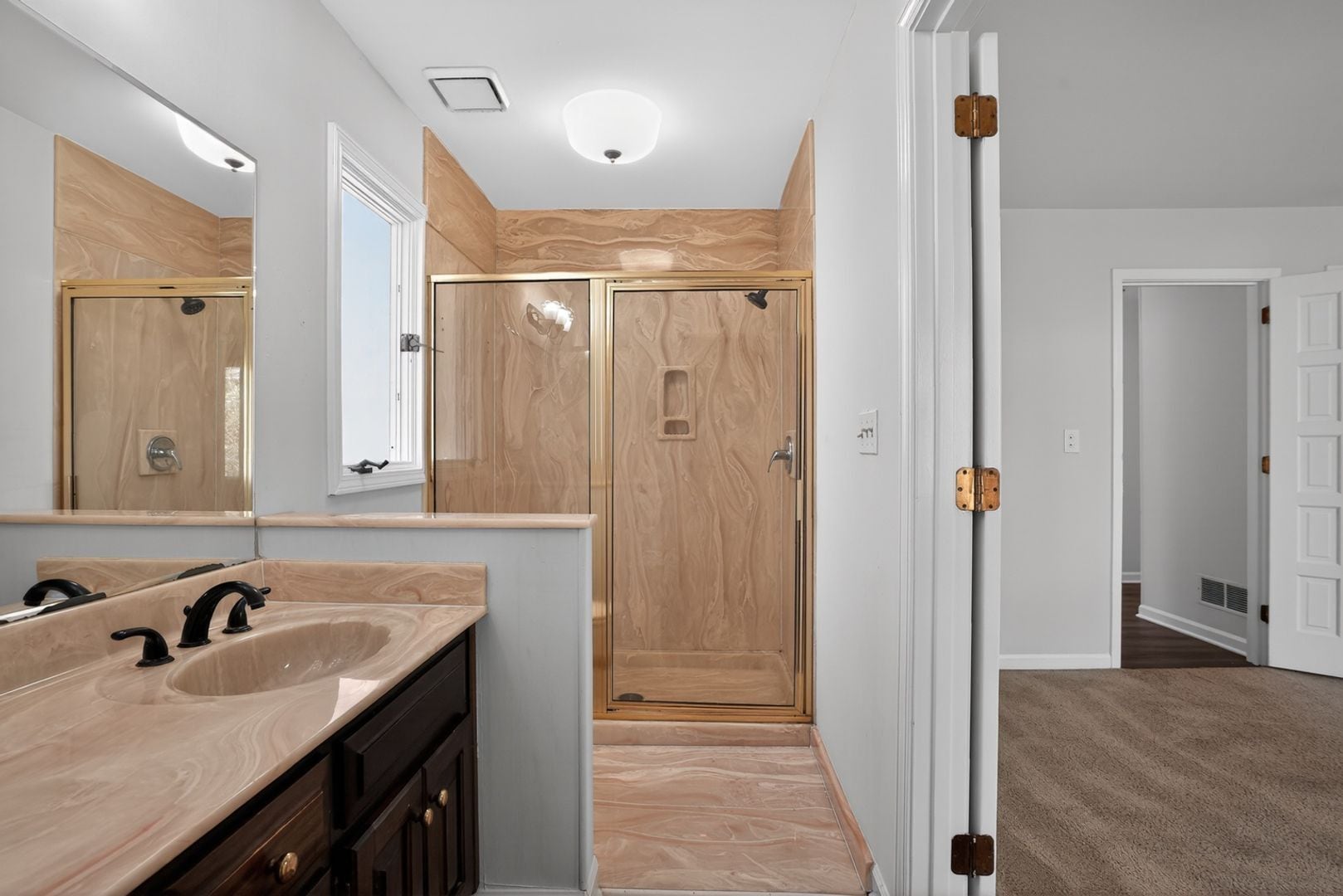 Building Photo - 194 Millbrook Farm Rd