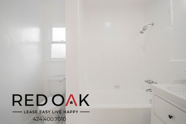 Building Photo - 340 N Curson Ave