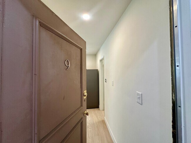Interior Photo - 3608-3612 Keystone Ave