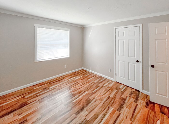 Building Photo - 7600 Pheasant Path Dr