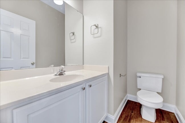 Building Photo - Updated 2 Bedroom Townhouse in Clayton