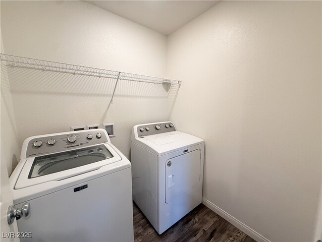 Building Photo - 8011 Cavazzo Ave