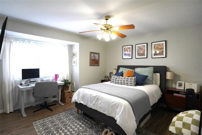 Building Photo - 1700 Constantino Cir