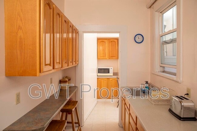 Building Photo - 321 Ivy St