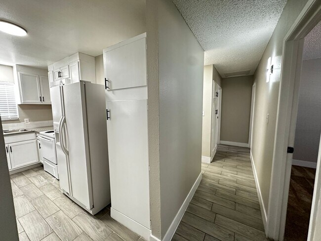 Building Photo - Cute 3-Bedroom Home with Move-in Special of $1775 off your third month rent.