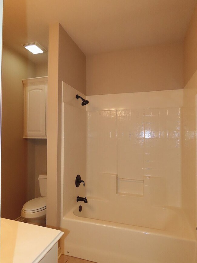 Building Photo - Extraordinary 3 Bedroom, 2 Bath Home in Southeast Tyler! Coming Soon!