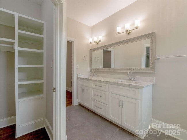 Building Photo - 1200 Mendenhall Ct