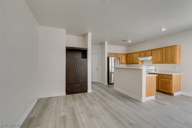 Building Photo - 5938 Sakhalin Ave