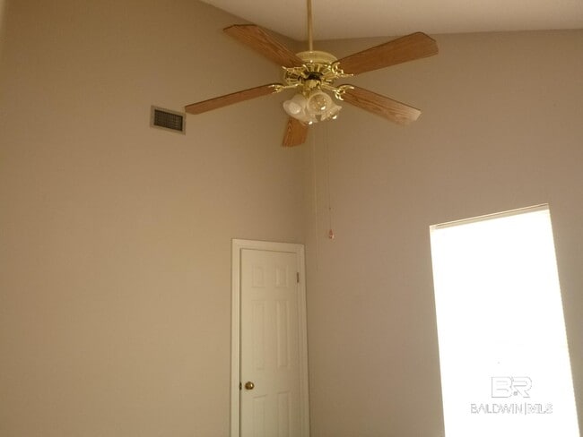 Building Photo - 600 Cheshire Ln