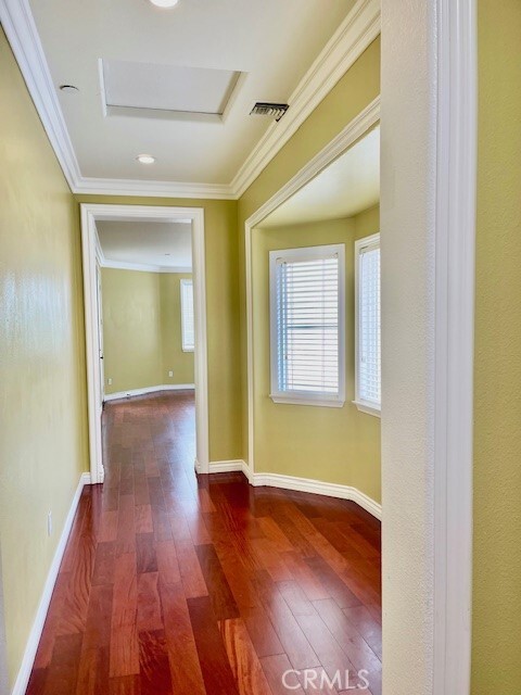 Building Photo - 1211 Chesapeake Dr
