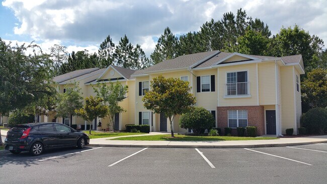 Building Photo - 4934 NW 43rd Ave