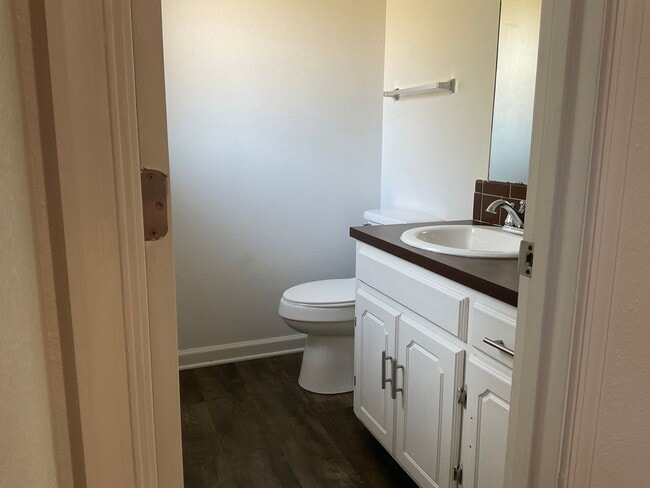 Building Photo - $1,200.00 Move-in-Special