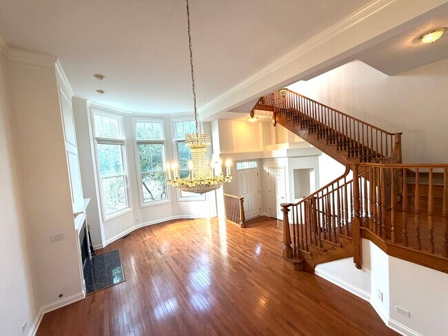 Building Photo - 2085 Valor Ct