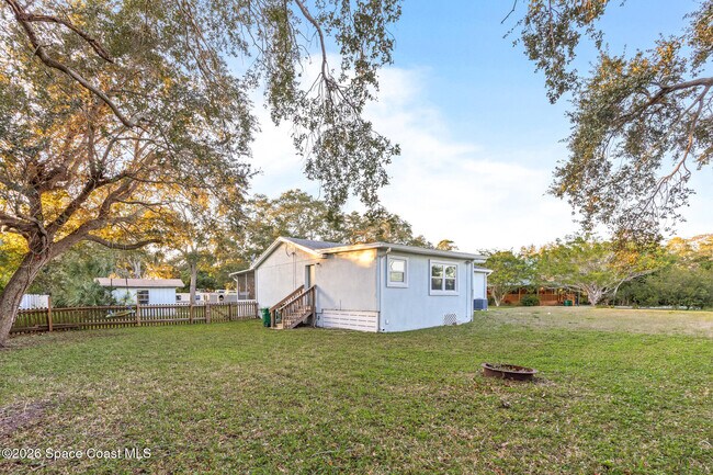 Building Photo - 826 Newfound Harbor Dr