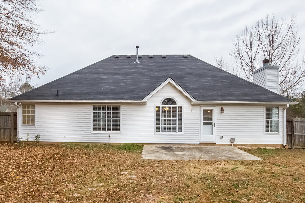 Building Photo - 2425 Huntington Dr