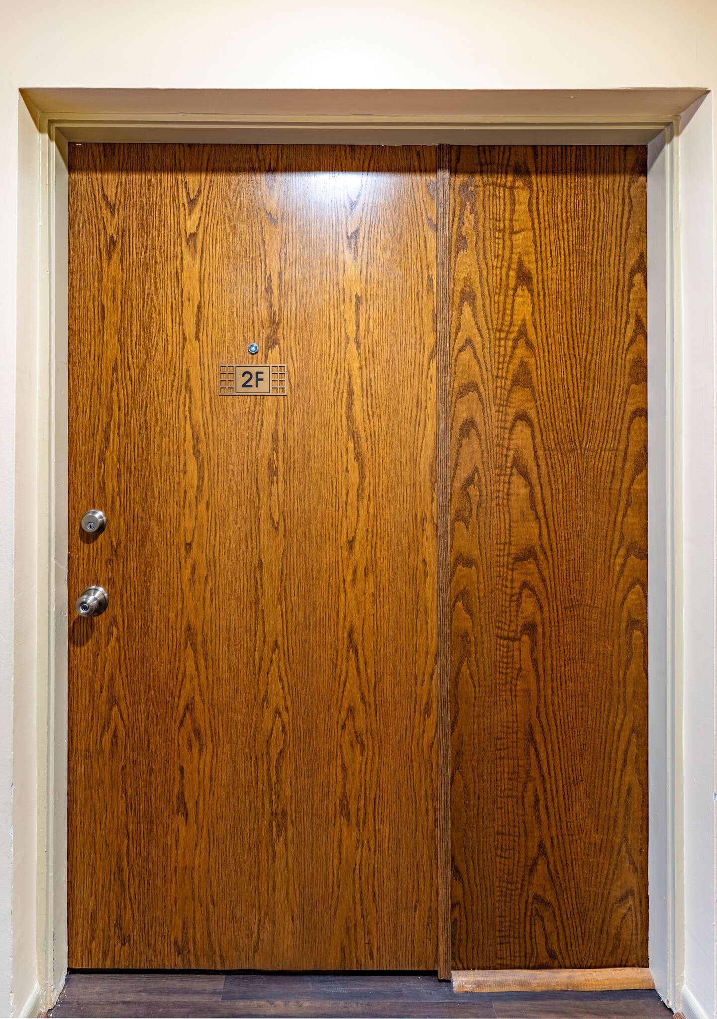 Building Photo - 5950 Oakwood Dr