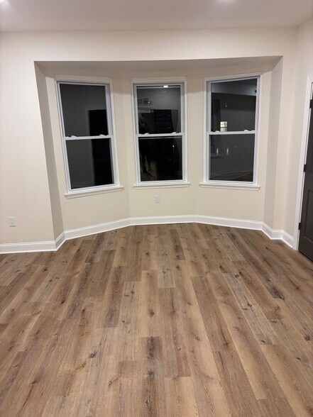 Building Photo - 137 W Washington Ln