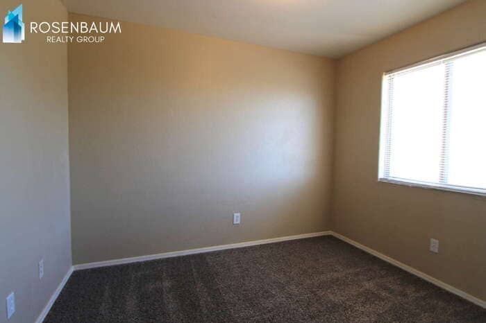 Building Photo - 15547 S Moon Valley Rd