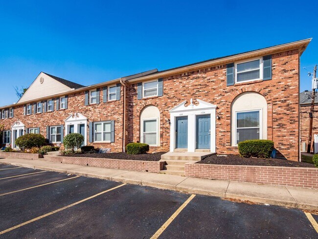 Building Photo - 4490 Westborough Dr W