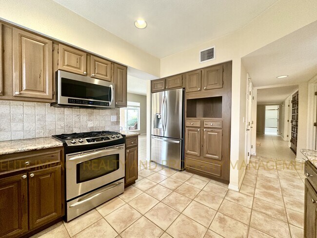 Building Photo - 64427 E Rolling Rock Ct