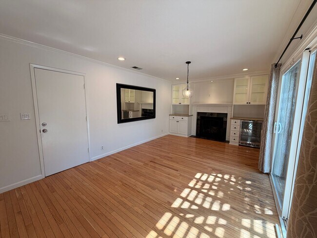 Building Photo - 362 Penn Way