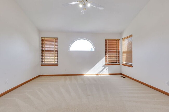 Building Photo - 9584 Las Colinas Dr