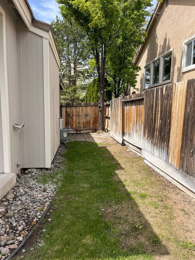 Building Photo - Beautiful 3 Bed, 2 Bath Home with 2-Car Garage in Desirable Sparks Neighborhood