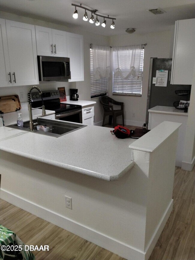 Building Photo - 962 Stonybrook Cir