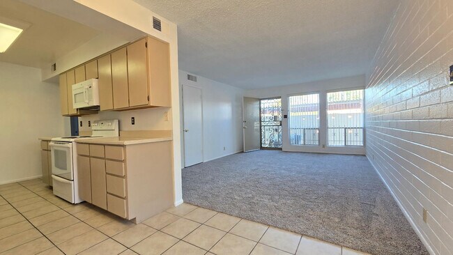 Building Photo - 4917 N 73rd St