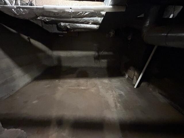 Building Photo - 311 E Main St