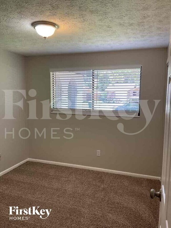 Building Photo - 4077 Huntington Forest Blvd