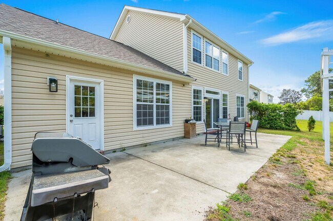 Building Photo - 587 Tuckahoe Rd