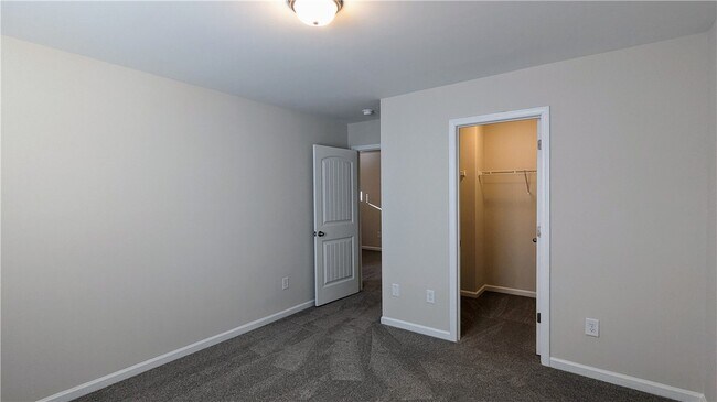 Building Photo - 249 Carvel Trl