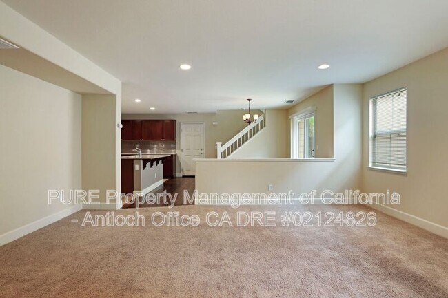 Building Photo - 60 Xena Court