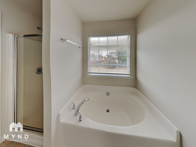 Building Photo - 10629 Claude Freeman Dr